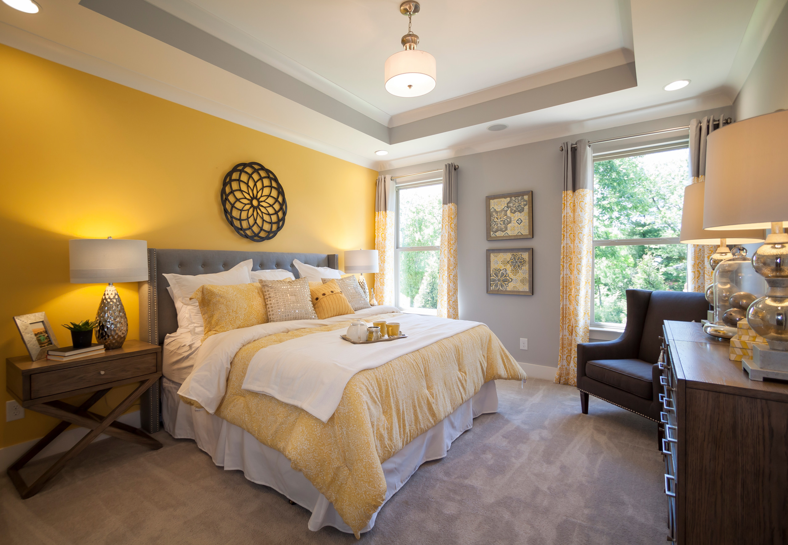 yellow room decor